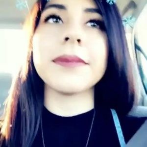 Meet your Posher, Nayeli